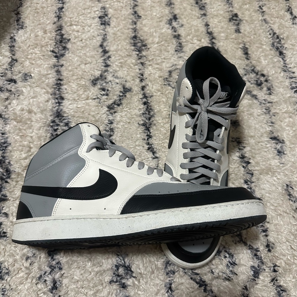 Nike Men's Black and Gray High-Top Sneakers